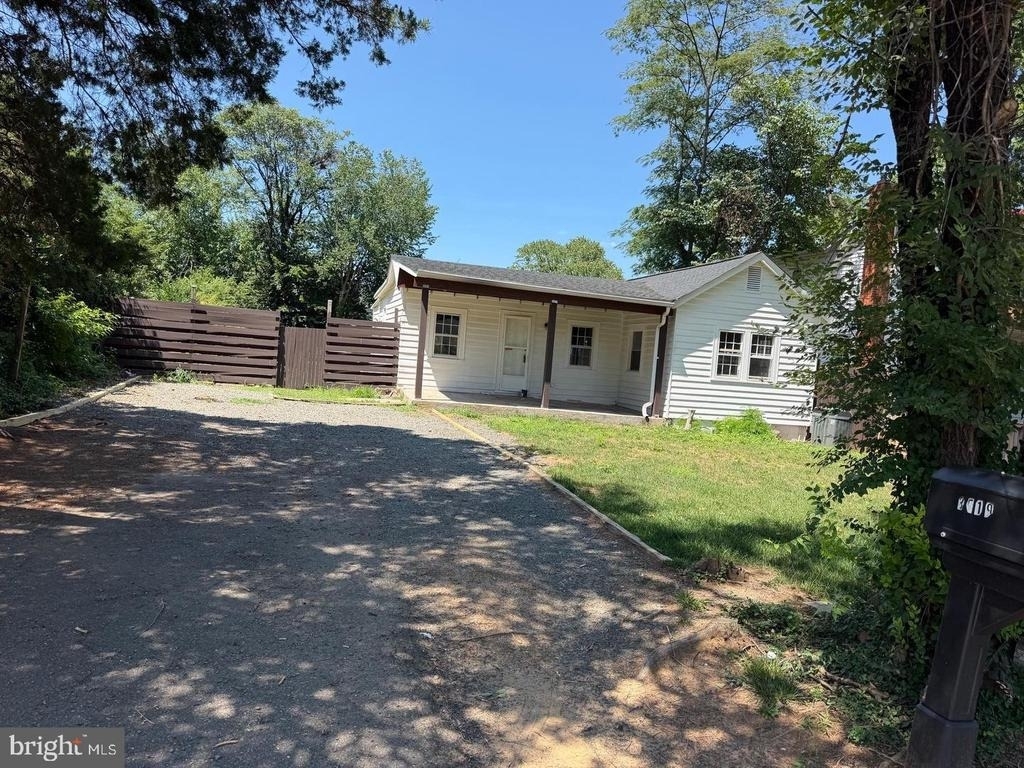 3519 17th Street S - Photo 2