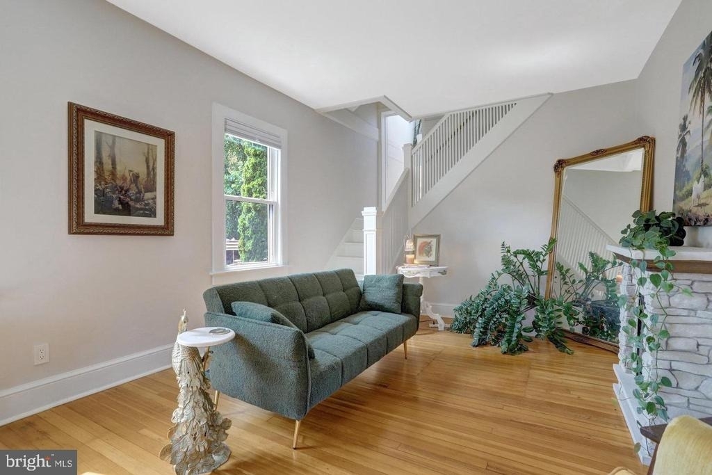 915 20th Street S - Photo 7