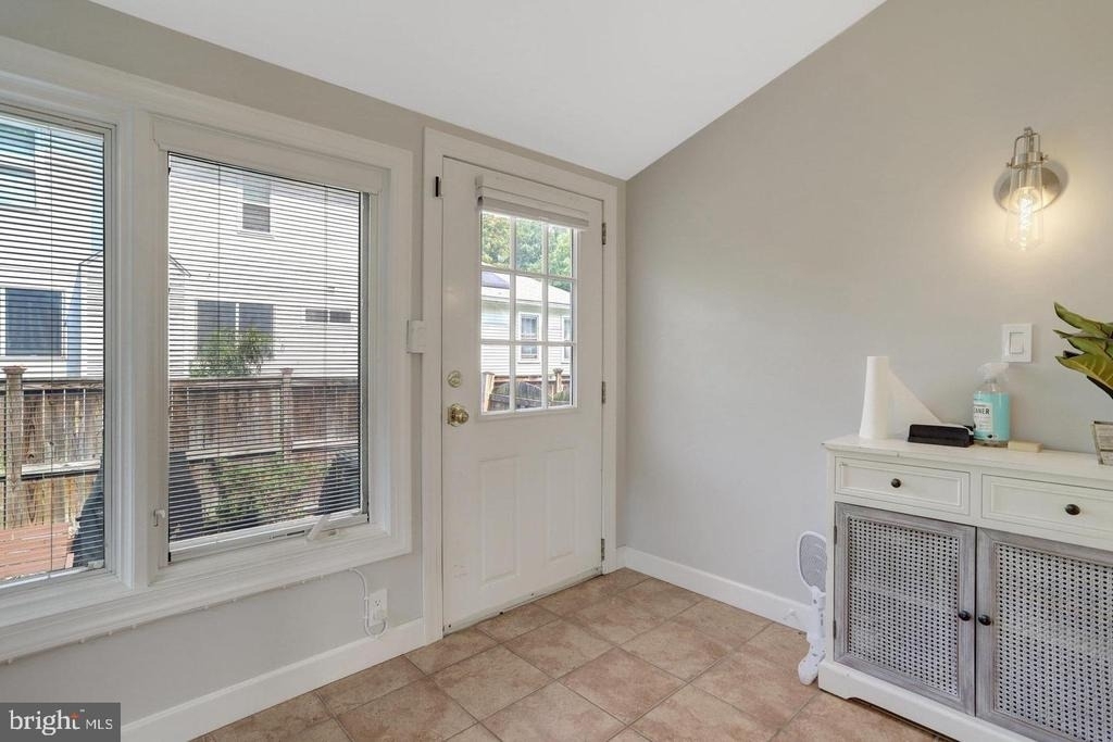 915 20th Street S - Photo 31
