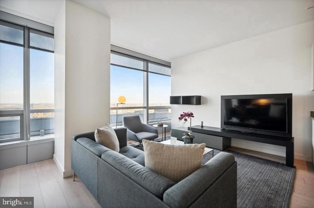 2930 Walnut Street - Photo 4