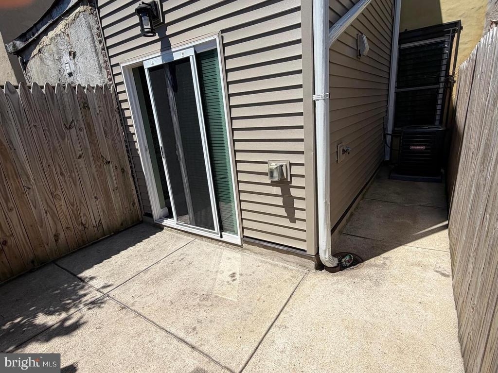 2643 N Mascher Street - Photo 21
