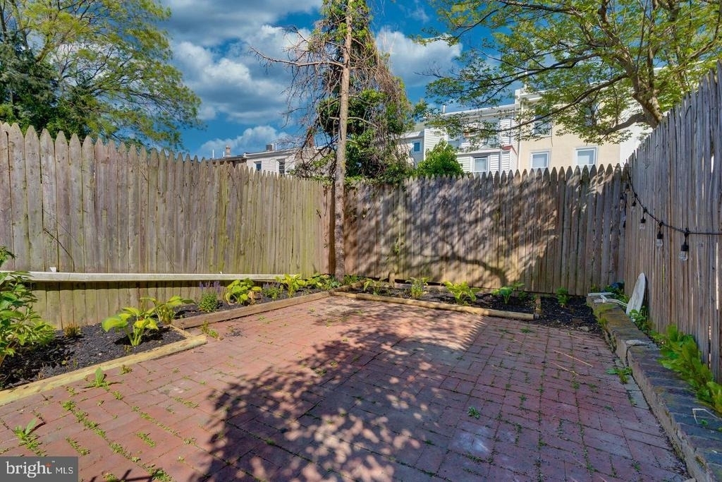 156 East Street - Photo 14