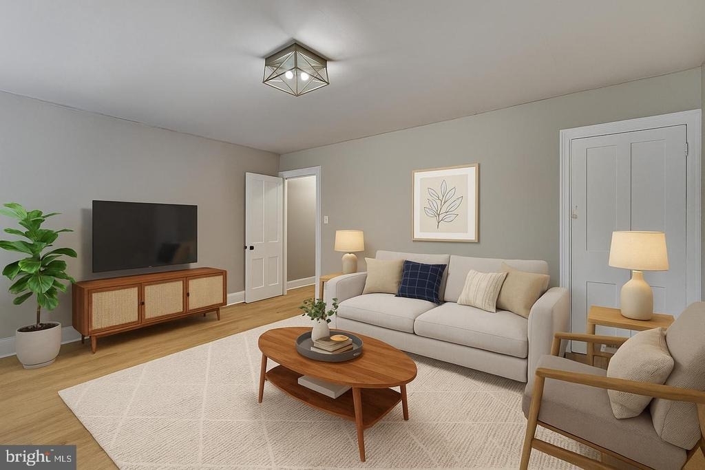 156 East Street - Photo 4