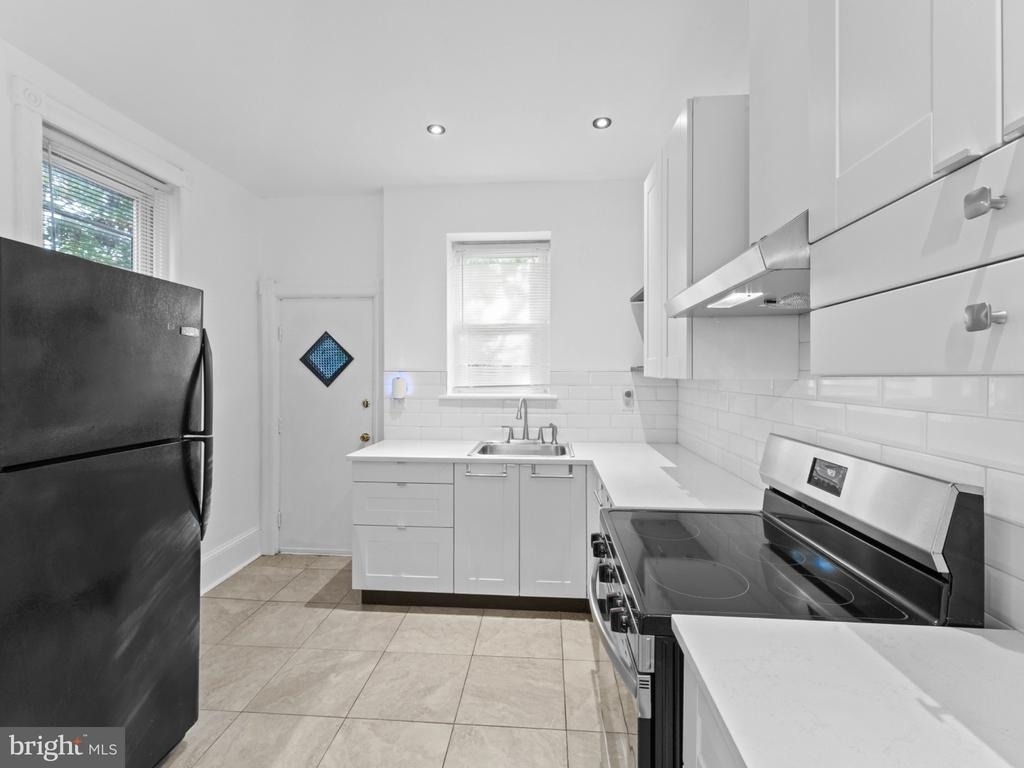 1618 S 54th Street - Photo 12