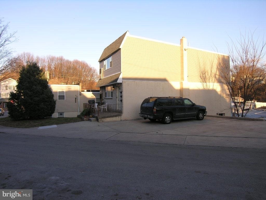 289 Greenough Street - Photo 8