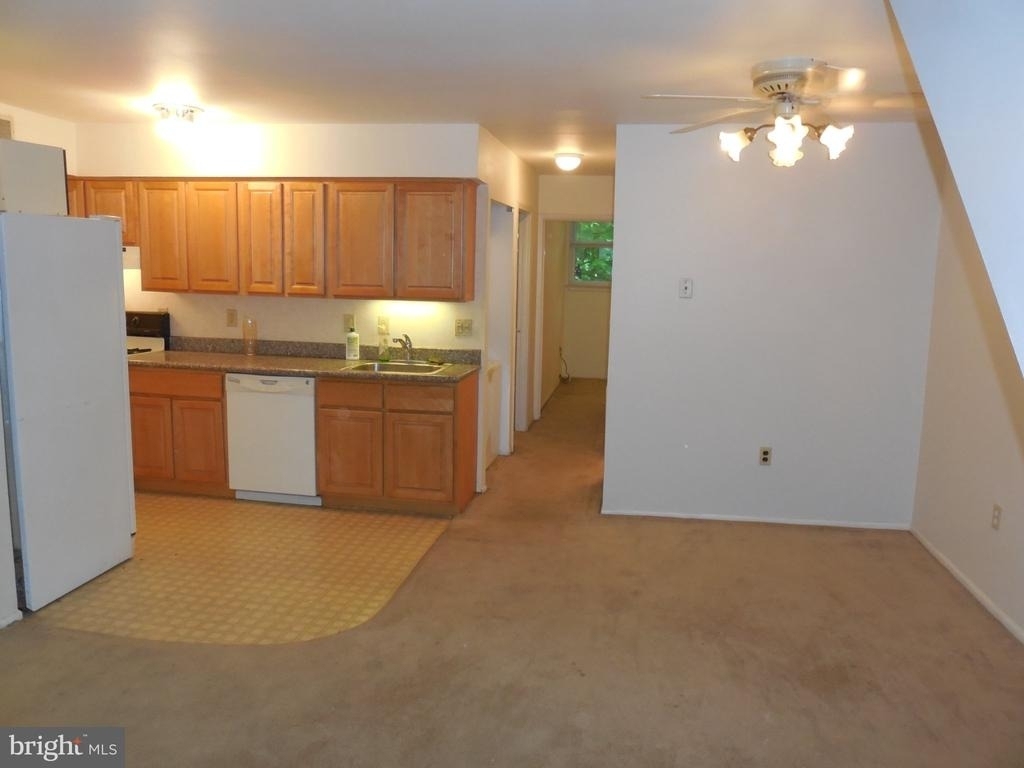289 Greenough Street - Photo 0