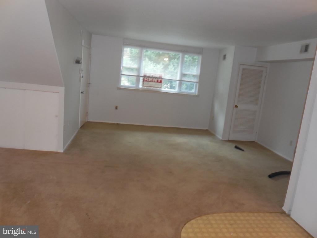 289 Greenough Street - Photo 1