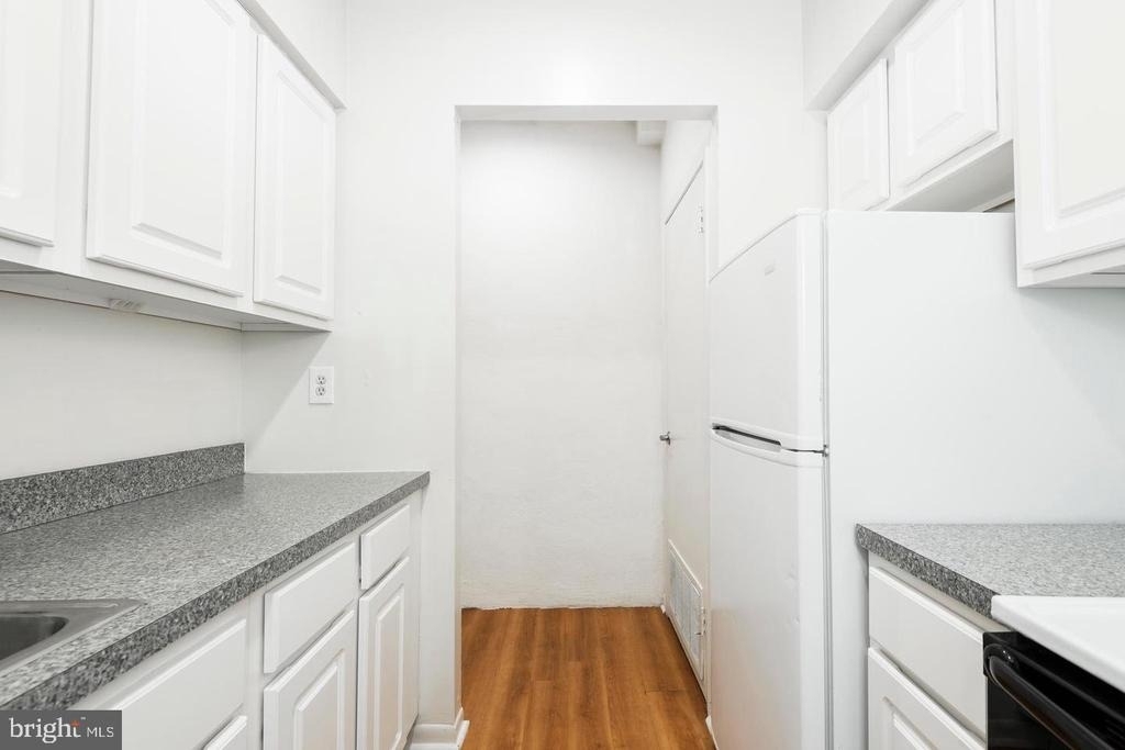 2031-5 South Street - Photo 15