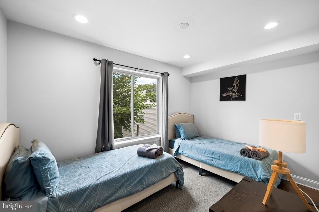 1535 S Capitol Street - Photo 7