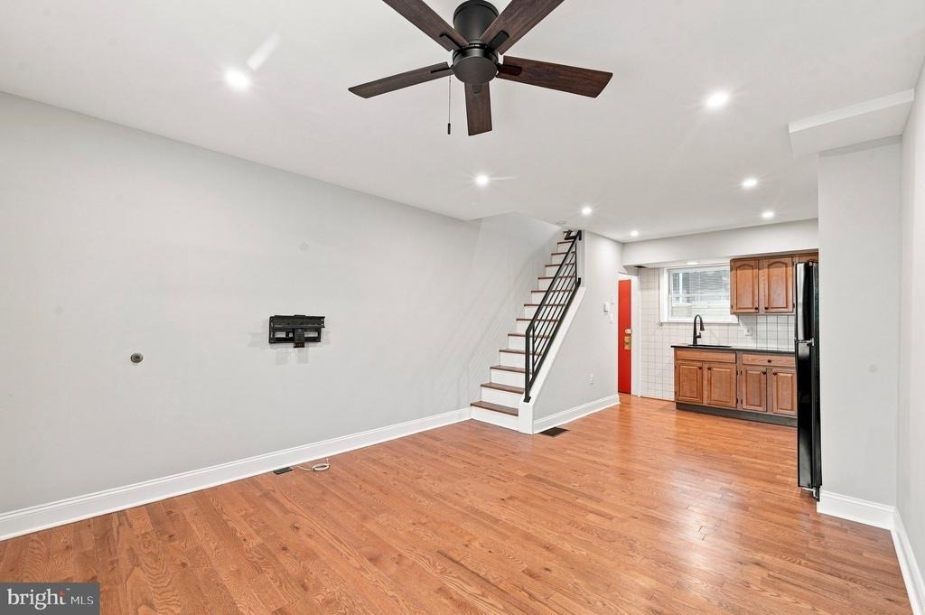 3256 Emery Street - Photo 2