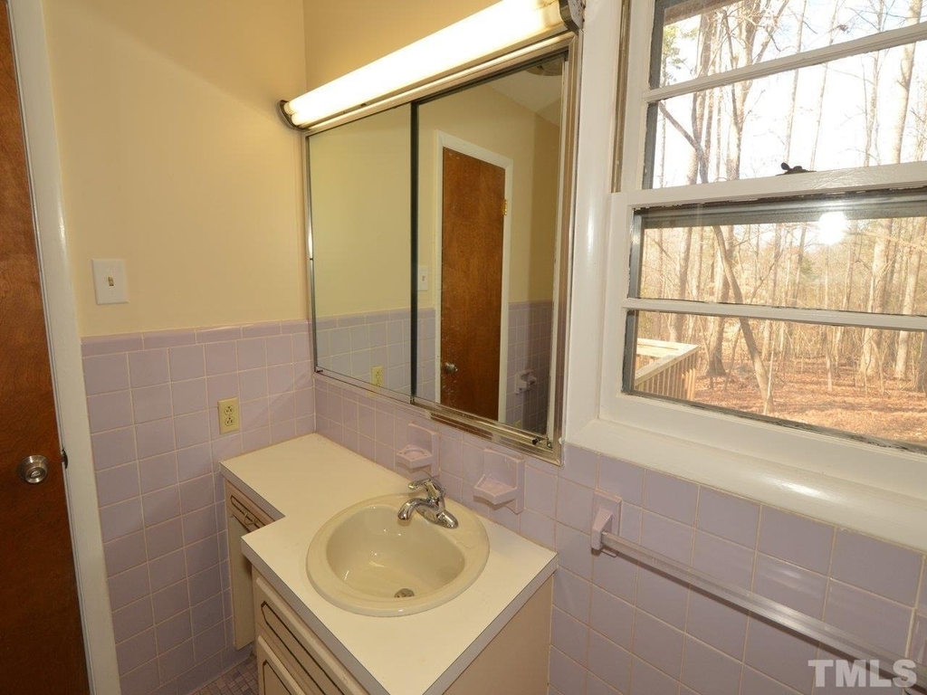 211 Lake Drive - Photo 13
