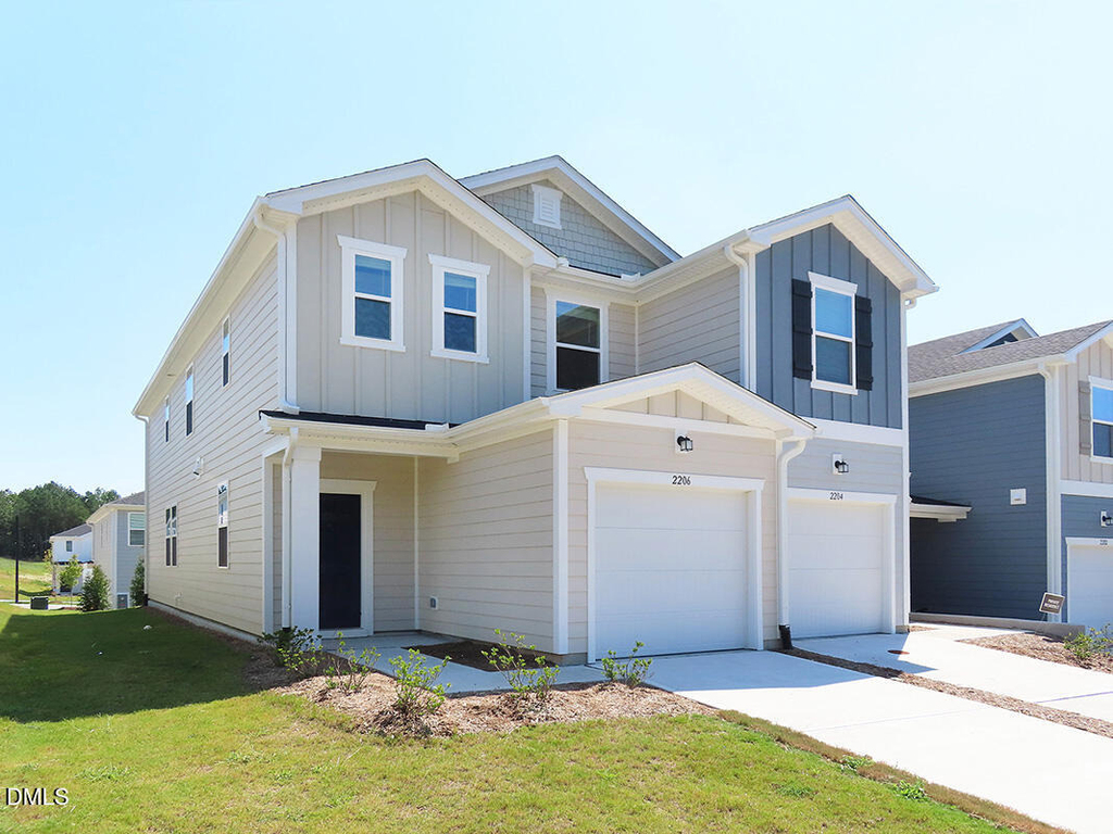 2206 Rabbitbrush Street - Photo 0