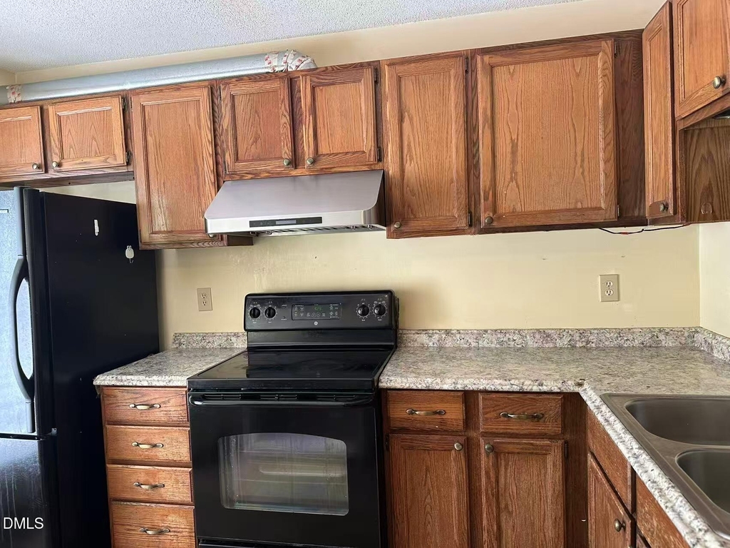 224 Saint Andrews Lane - Photo 2