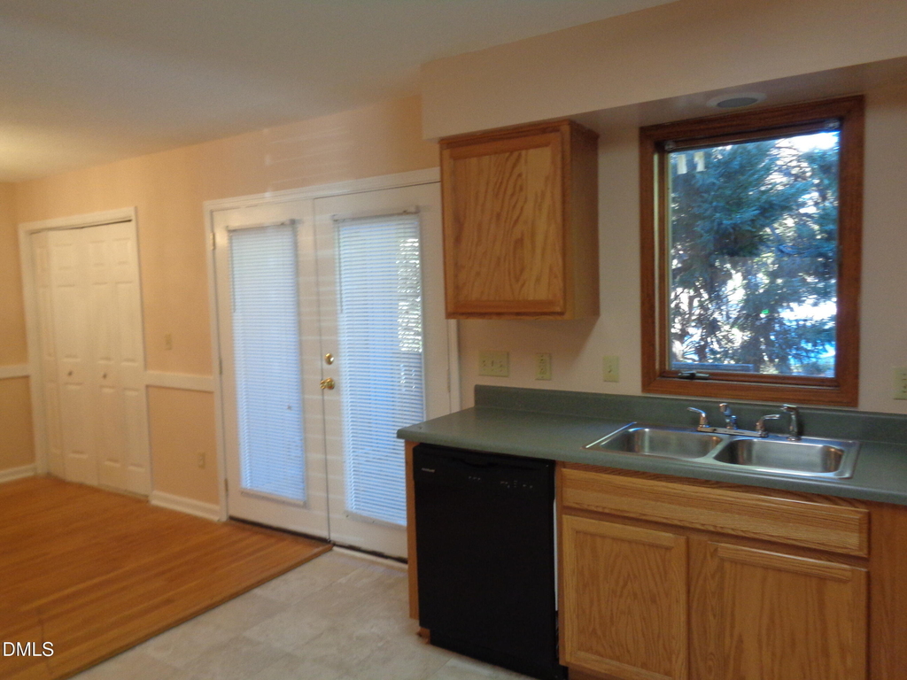 4360 Hunters Club Drive - Photo 2