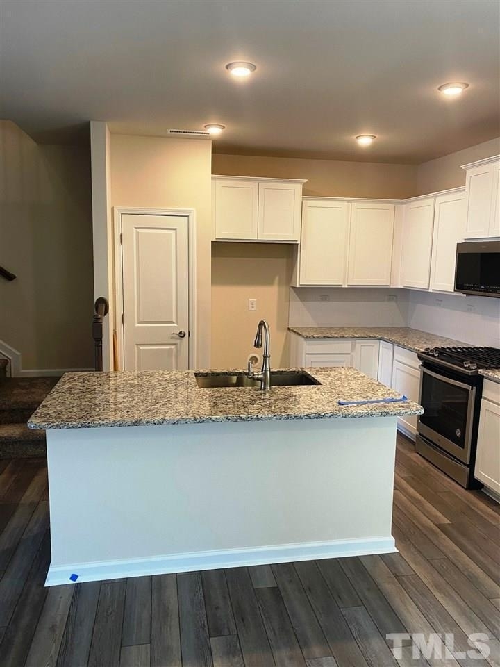 405 Vassar Drive - Photo 7