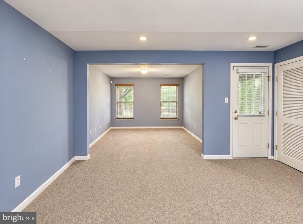 200 Georges Court - Photo 3