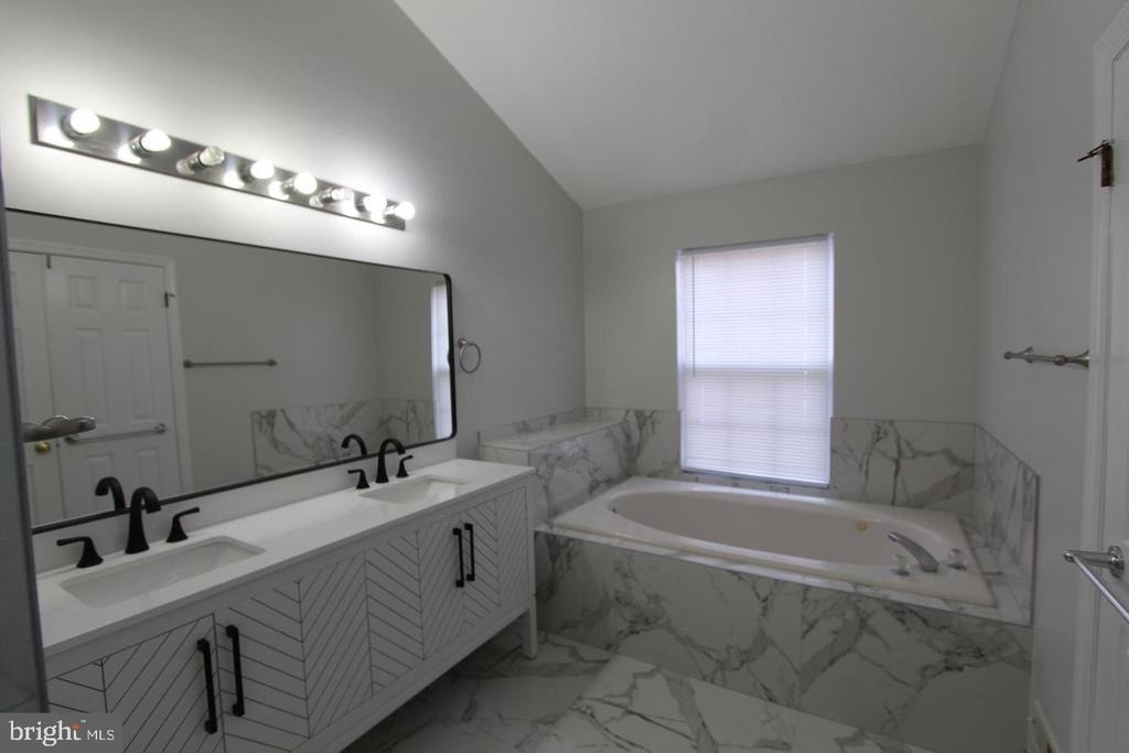 90 Marion Drive - Photo 17