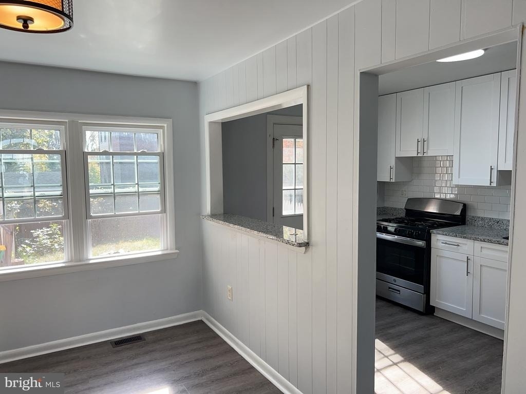 12914 Claxton Drive - Photo 4