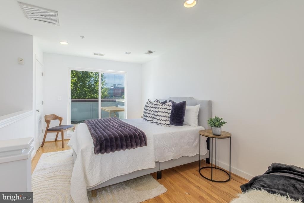 4548 Longfellow Street - Photo 14