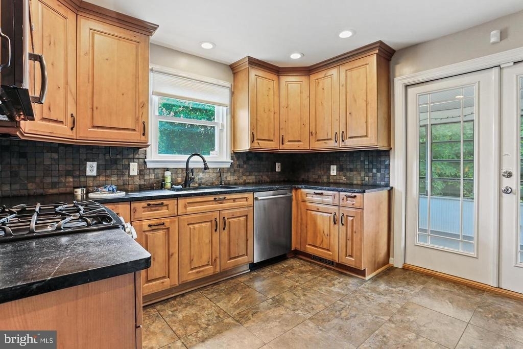 11713 Kingtree Street - Photo 1