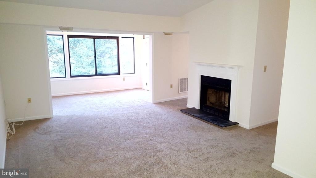 948 Windbrooke Drive - Photo 4