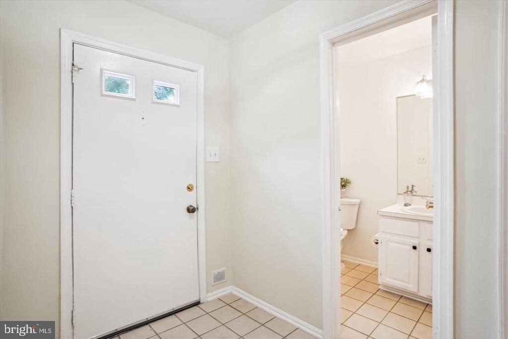 7768 Heatherton Lane - Photo 16