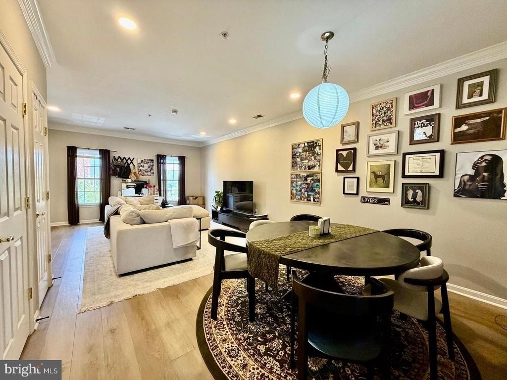 253 Market Street W - Photo 1