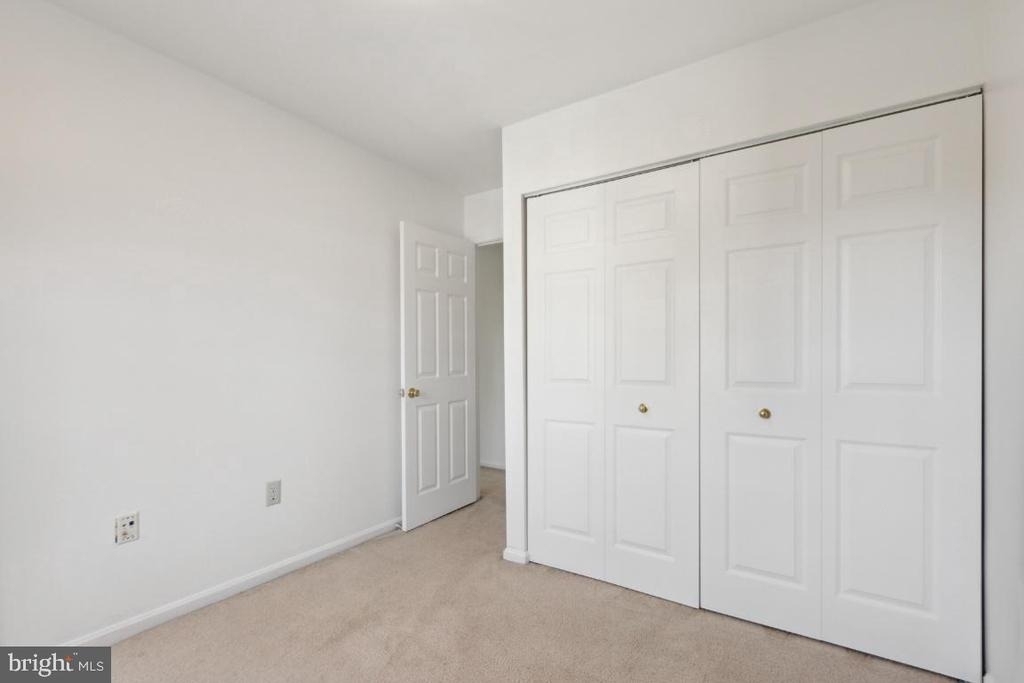 18221 Fox Chase Circle - Photo 15