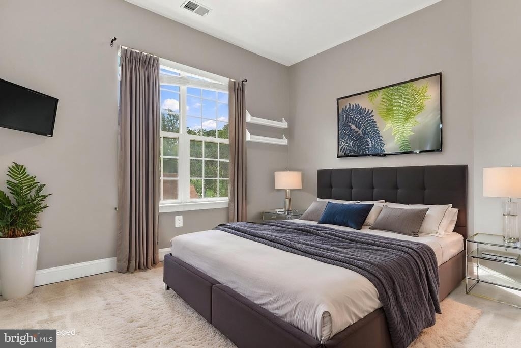 10717 Bentley Lane - Photo 32