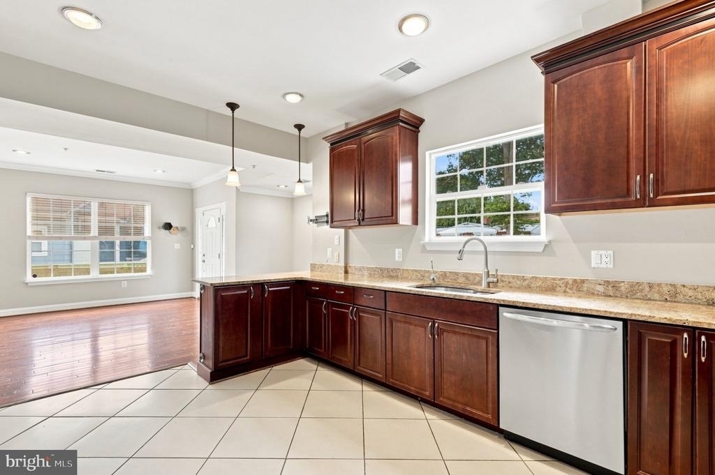 10717 Bentley Lane - Photo 6