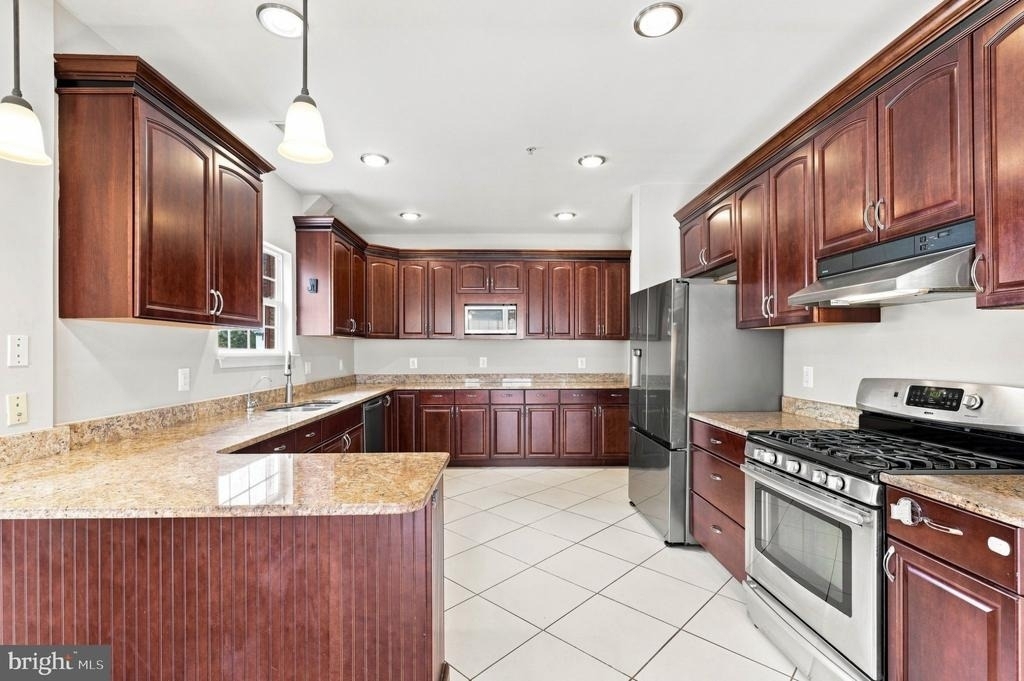 10717 Bentley Lane - Photo 9