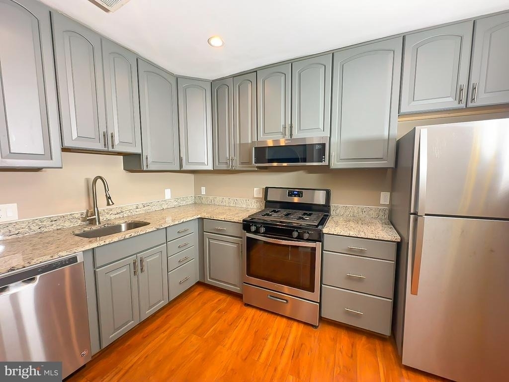6 Monroe Street - Photo 8
