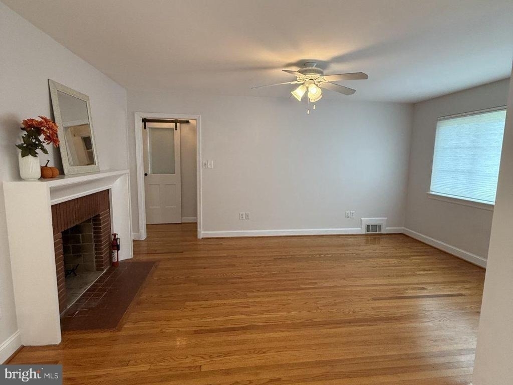 9917 Lorain Avenue - Photo 5