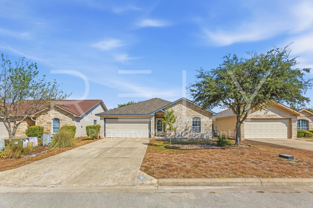 241 Moonstone Dr - Photo 1