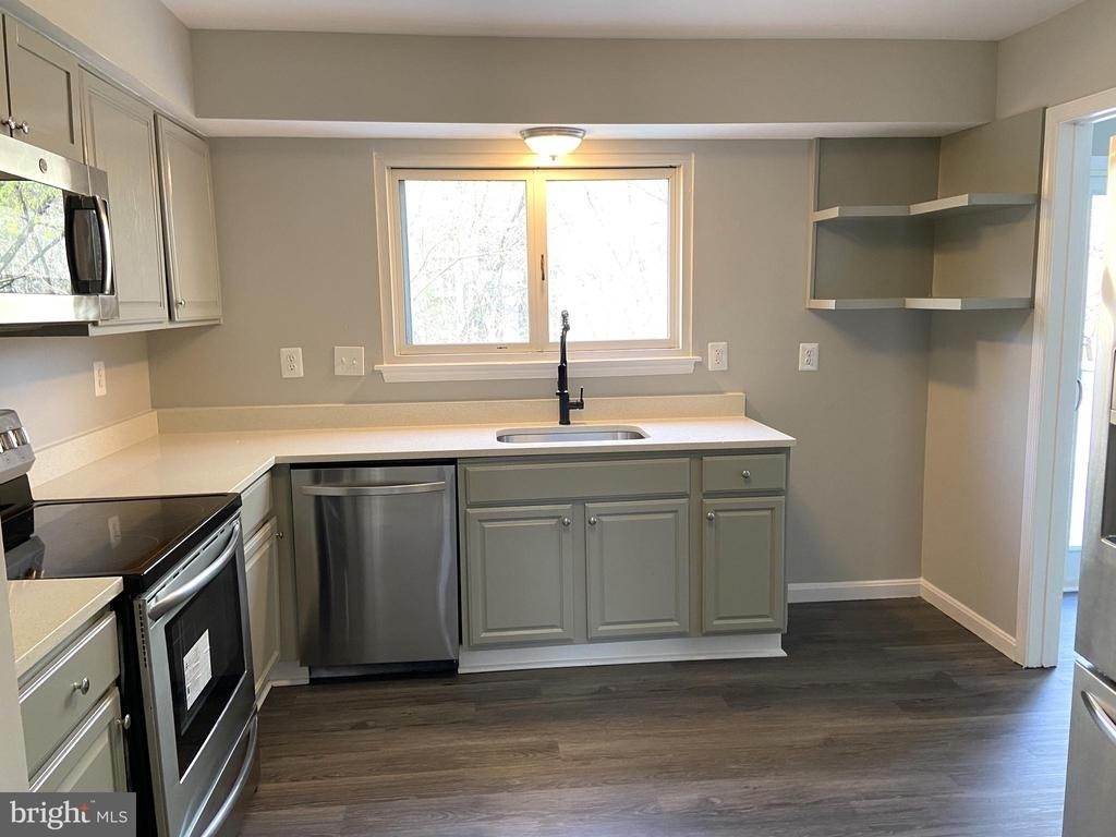 13001 Country Ridge Drive - Photo 5