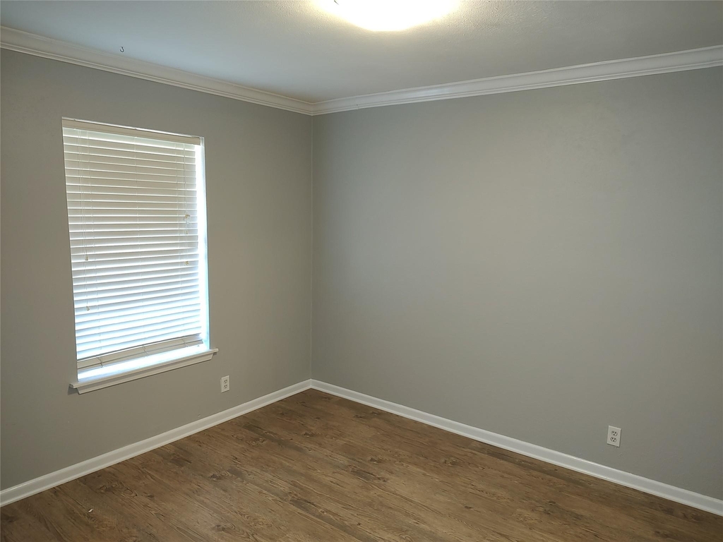 3304 Woodbriar Ln - Photo 3