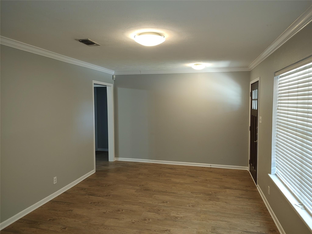 3304 Woodbriar Ln - Photo 1