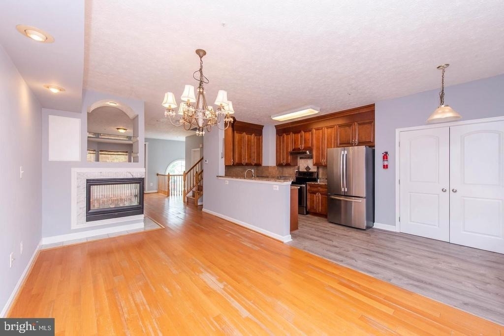 8404 Oak Meade Way - Photo 3