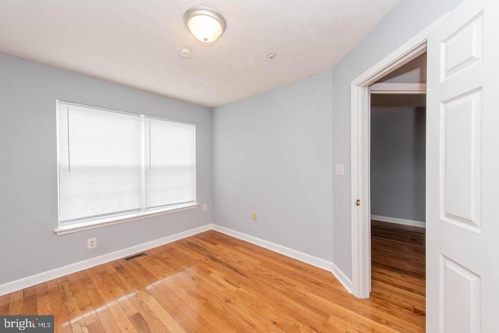 8404 Oak Meade Way - Photo 9