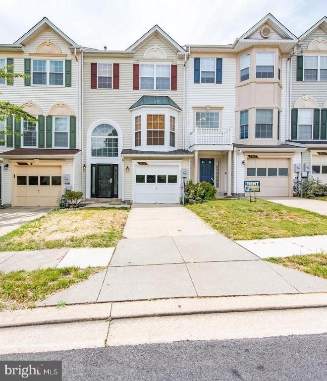 8404 Oak Meade Way - Photo 0