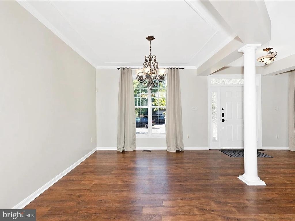 1713 Dearbought Drive - Photo 8