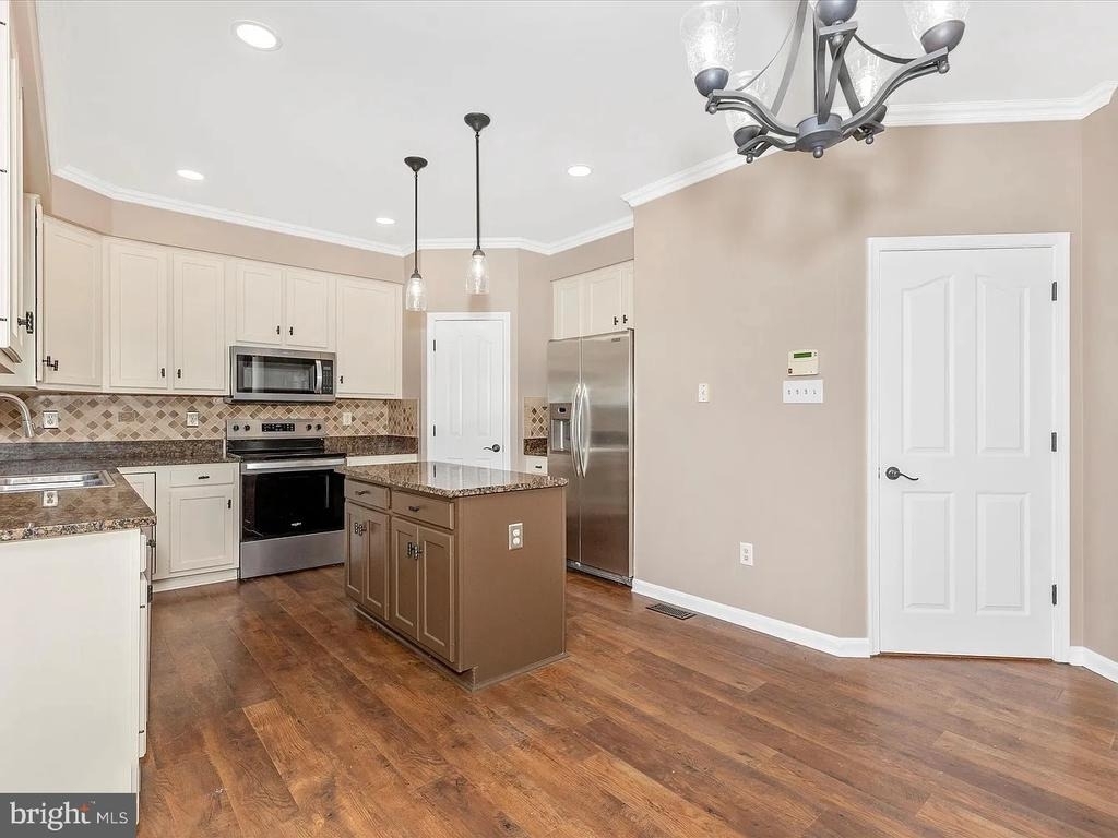 1713 Dearbought Drive - Photo 14