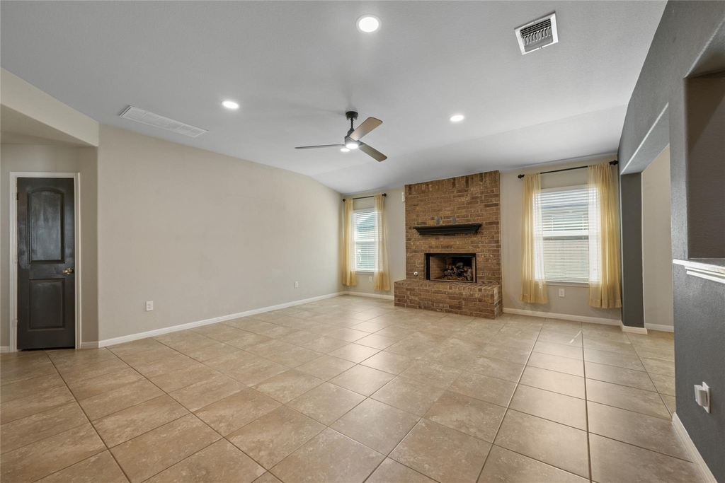 308 Moulins Ln - Photo 8