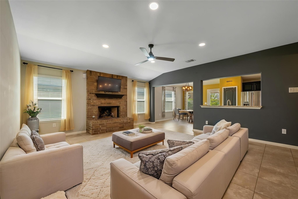 308 Moulins Ln - Photo 5