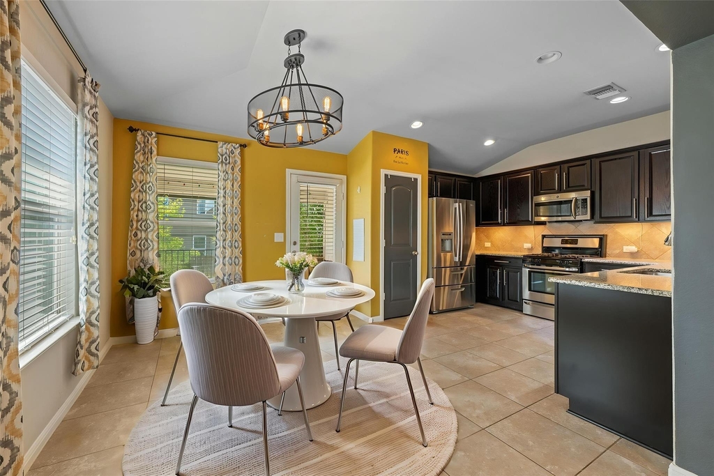 308 Moulins Ln - Photo 6