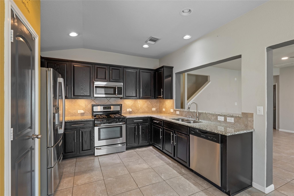 308 Moulins Ln - Photo 12