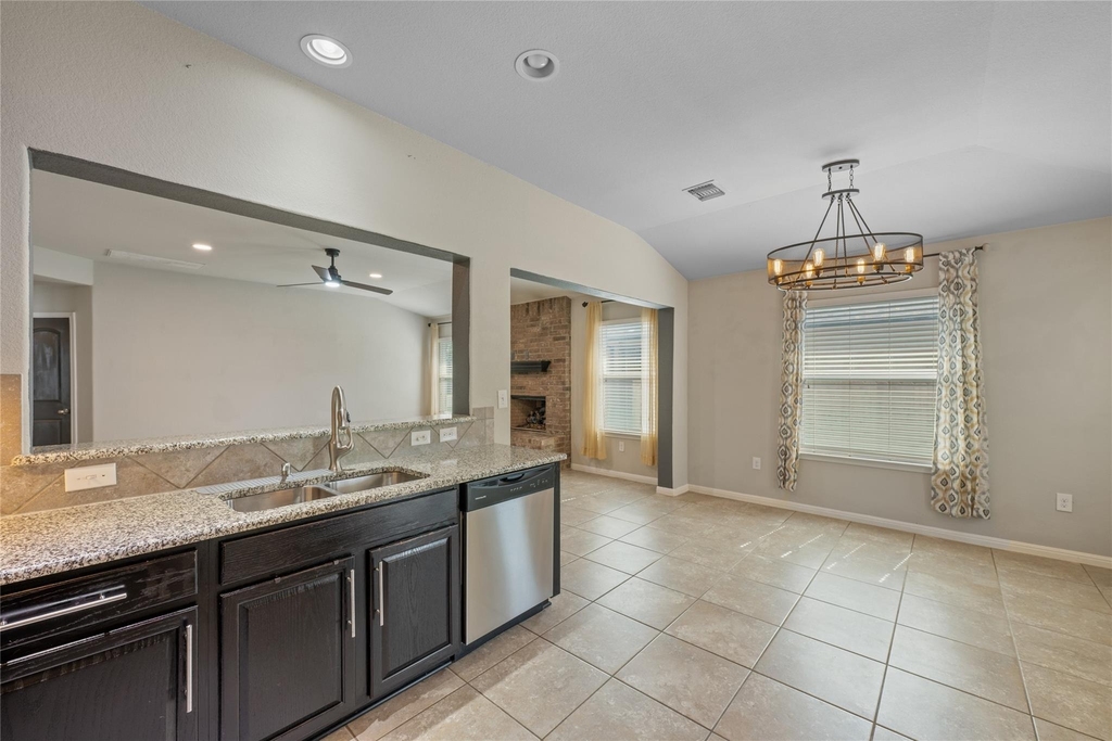 308 Moulins Ln - Photo 13