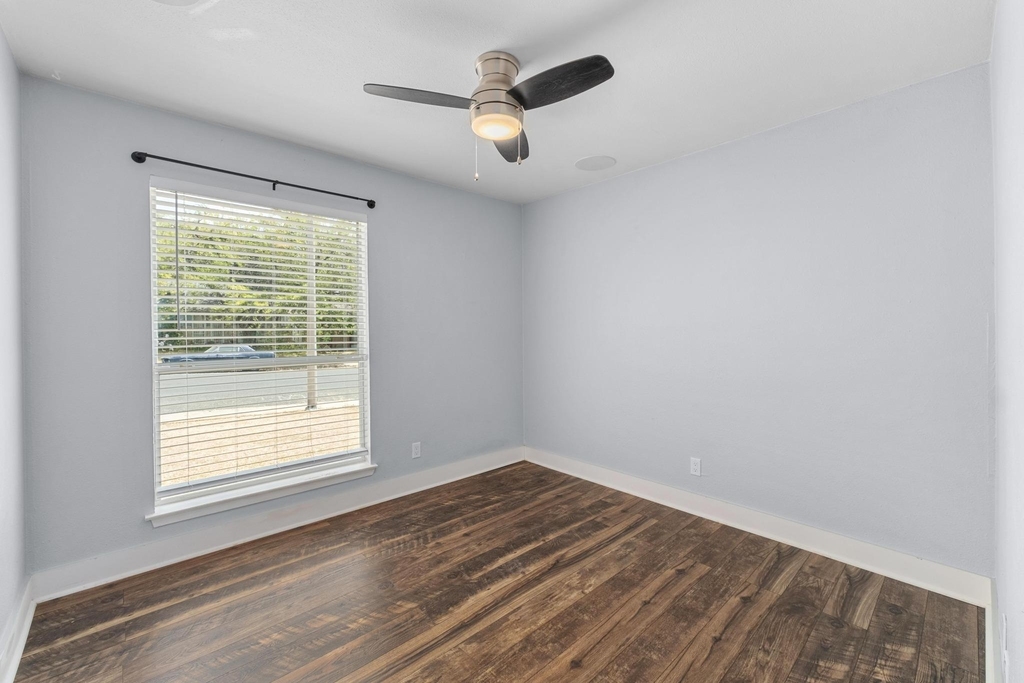 7404 Lunar Dr - Photo 17