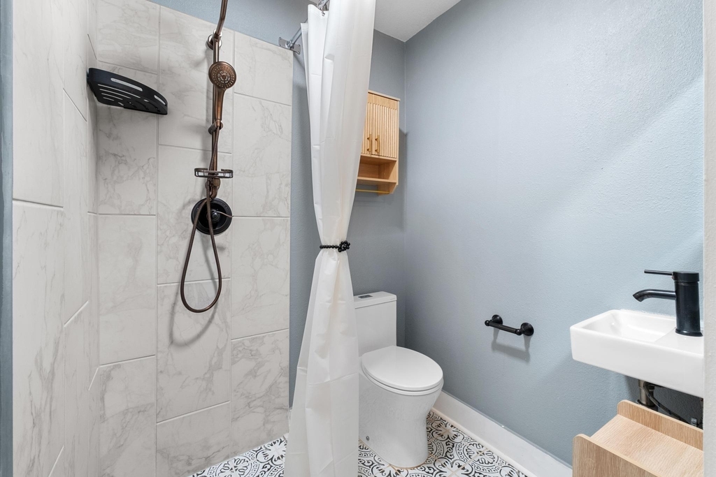 7404 Lunar Dr - Photo 19
