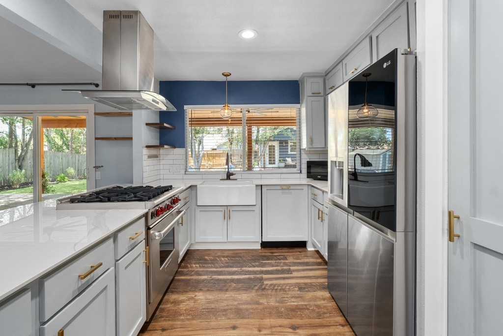 7404 Lunar Dr - Photo 8
